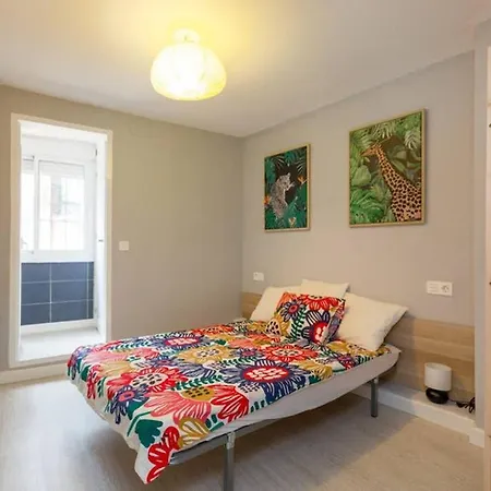 Agustina - Piso Centrico Reformado En Calle Peatonal *