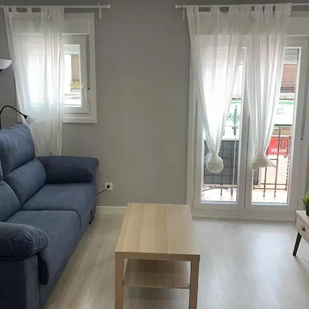 Apartamento Agustina - Piso Céntrico Reformado En Calle Peatonal *